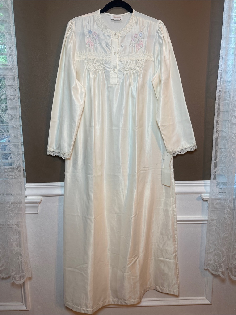 Vintage Barbizon Satin Nightgown Ivory Lace Embroidered M NWT Flawed‎